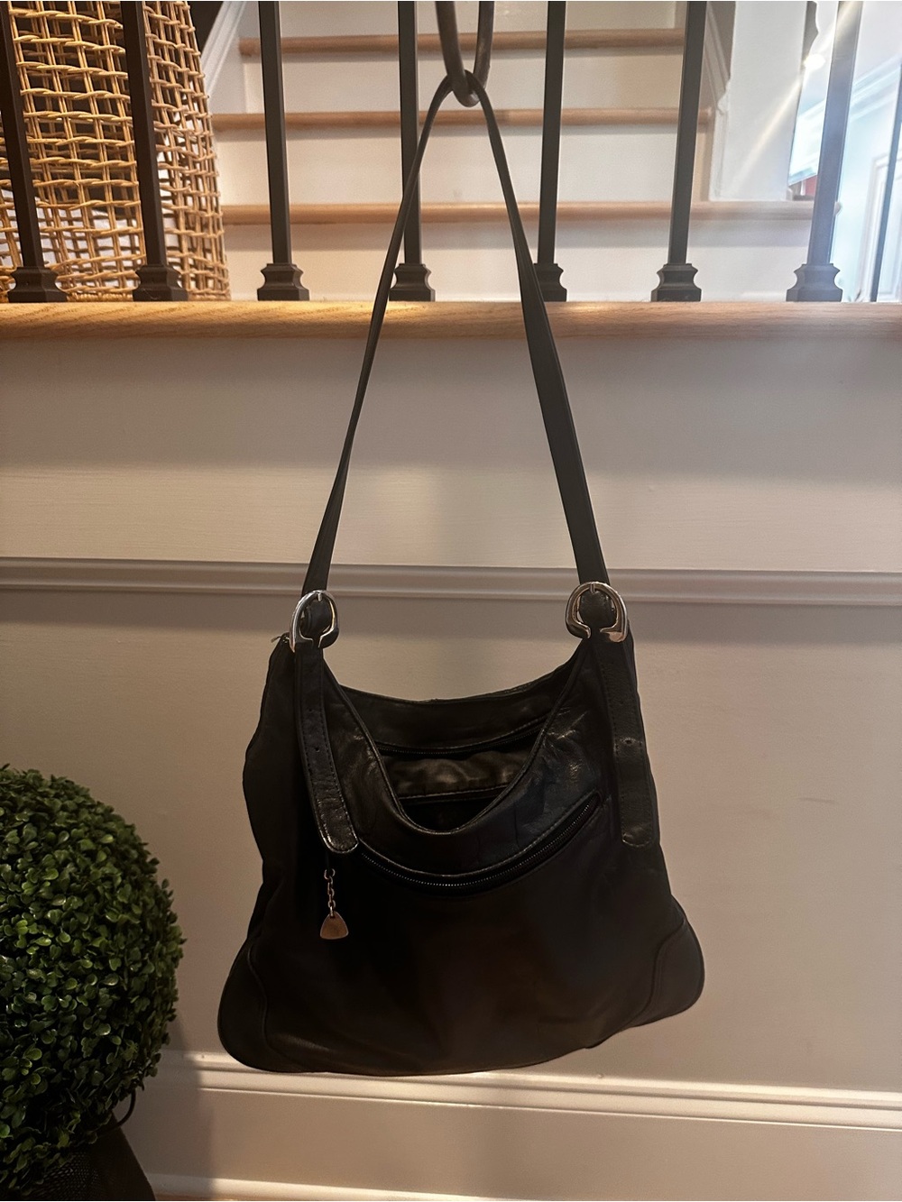 Classic Black Leather Shoulder Bag - Women's Handbag - Brio - Made in Korea